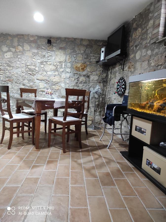 Giardino Casa Selciata Apartment Calvi dell' Umbria ภายนอก รูปภาพ